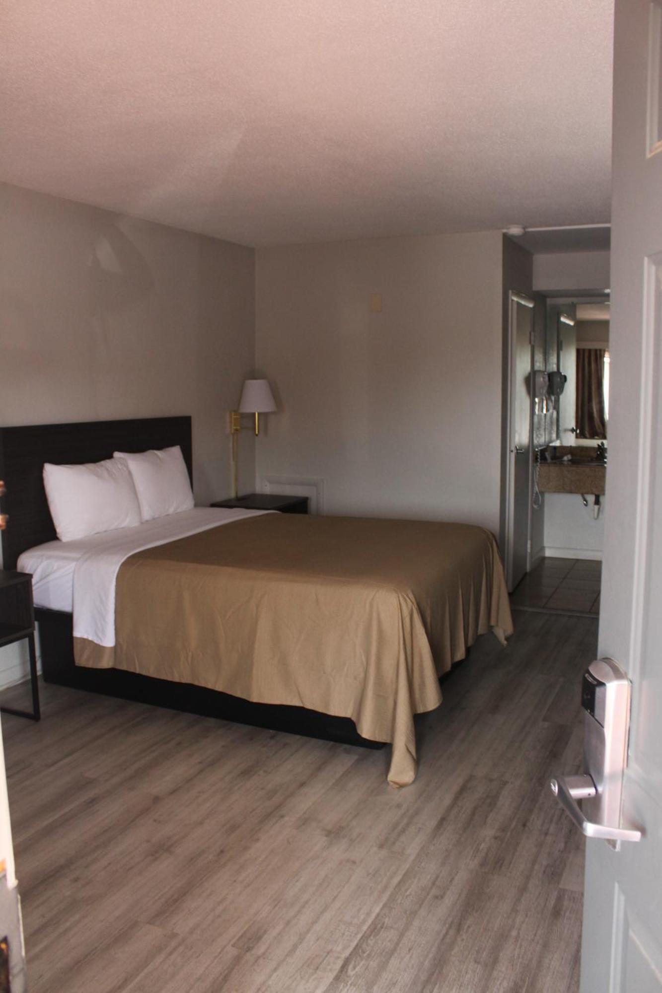 Vip Inn And Suites Huntsville Exterior photo
